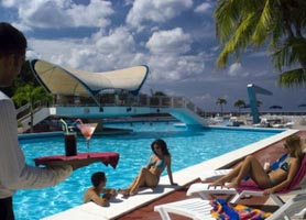 Hotel Neptuno Triton Havana pool